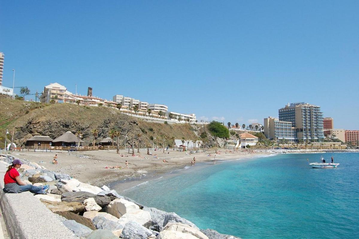 Beach And Pool Holidays At The Grand Coloso Benalmádena Esterno foto