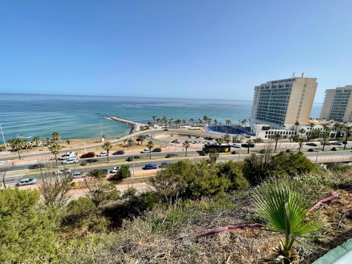 Beach And Pool Holidays At The Grand Coloso Benalmádena Esterno foto